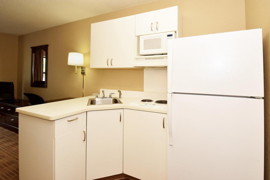 Mainstay Suites Chicago Hillside Zewnętrze zdjęcie