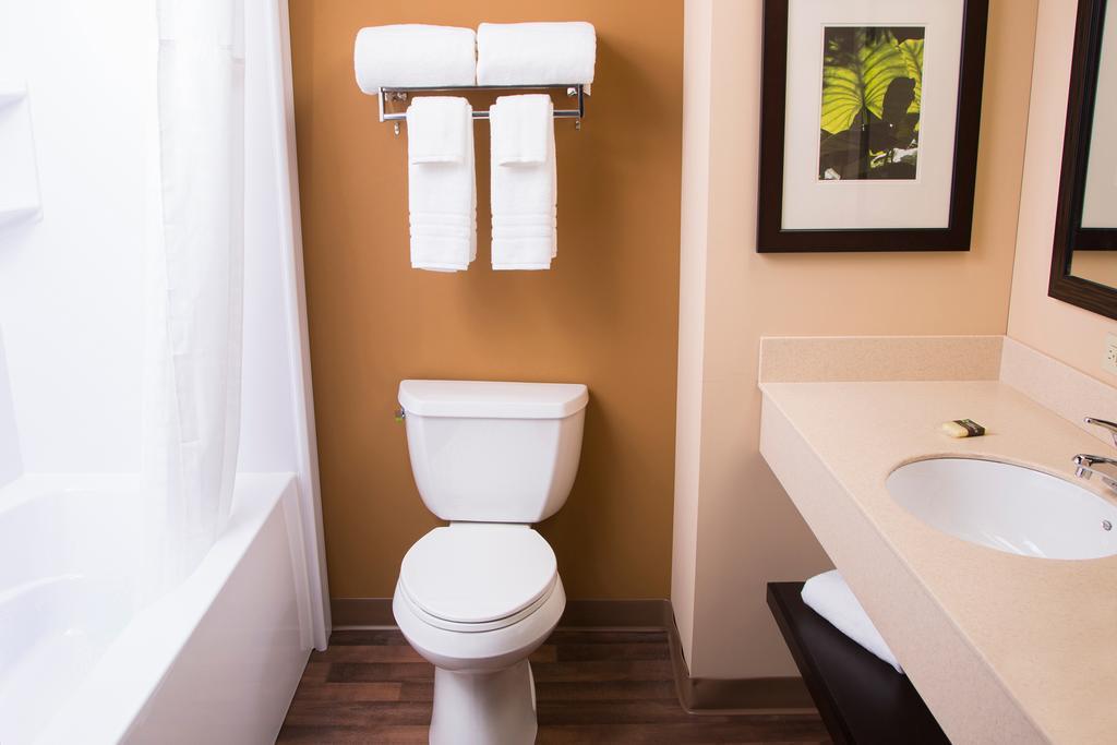 Mainstay Suites Chicago Hillside Zewnętrze zdjęcie